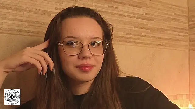 FabiolaCowing online show from October 2025 06:09:01 PM