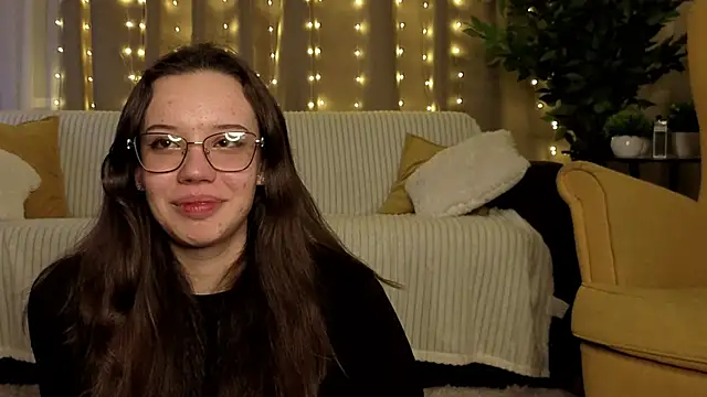 FabiolaCowing online show from November 2025 06:29:02 PM