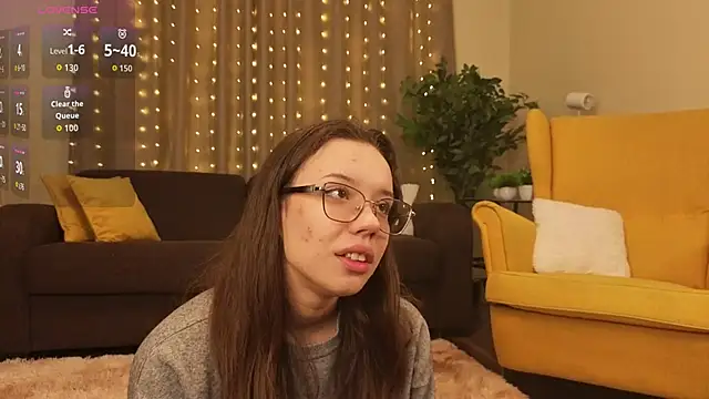 FabiolaCowing online show from November 2025 06:07:01 PM