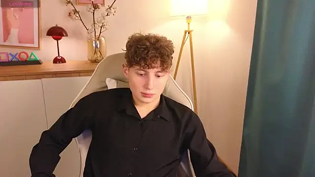 crisp1n online show from November 2025 06:50:01 PM