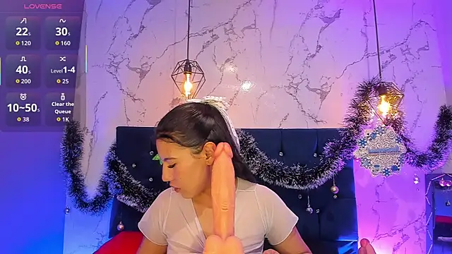 Dakotaa Johnson online show from December 2025 06:26:01 PM