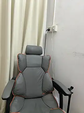 aaaaawhate online show from February 2026 11:09:02 AM