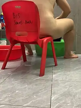 HinayLa online show from April 2026 01:41:02 PM