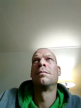 Kinky Play1 online show from October 2025 07:20:02 AM