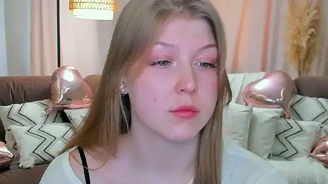 Stella Light online show from March 2026 06:17:01 AM