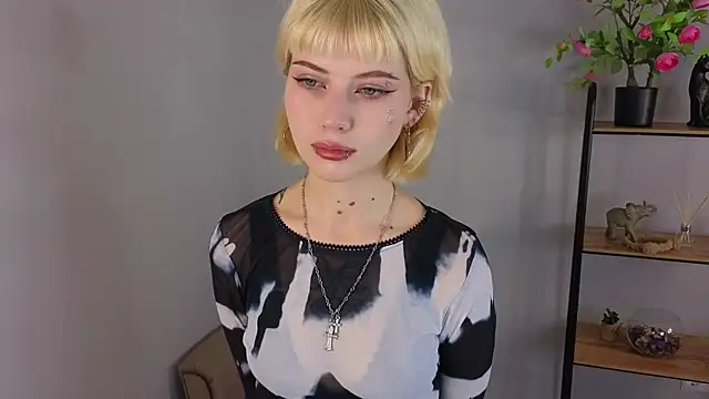 Snapshot of Jasmi_Yets chatting on October 2025 08:26:01 AM Jasmi Yets online show from October 2025 08:26:01 AM