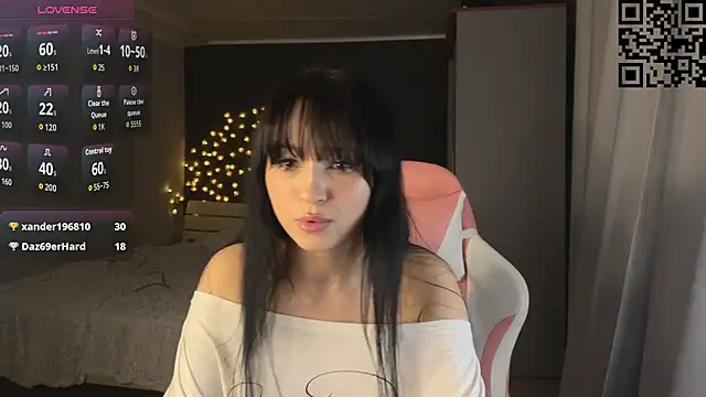 ella simons online show from March 2026 12:37:02 AM