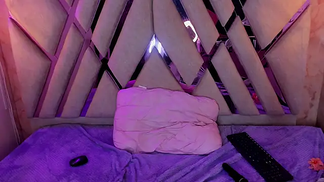 Isa doux online show from April 2026 05:32:01 AM