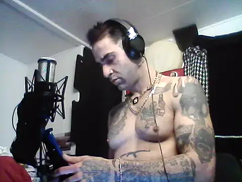 alphacloudGod online show from February 2026 05:02:02 PM