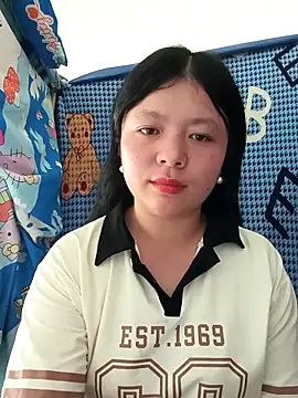 lisa-bae00 online show from April 2026 02:28:01 AM