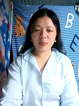 Snapshot of lisa-bae00 chatting on May 2026 12:32:01 PM lisa-bae00 online show from May 2026 12:32:01 PM