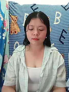 Snapshot of lisa-bae00 chatting on June 2026 03:18:01 AM lisa-bae00 online show from June 2026 03:18:01 AM