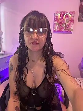 Snapshot of Pinkvixen69 chatting on May 2026 05:10:02 PM Pinkvixen69 online show from May 2026 05:10:02 PM