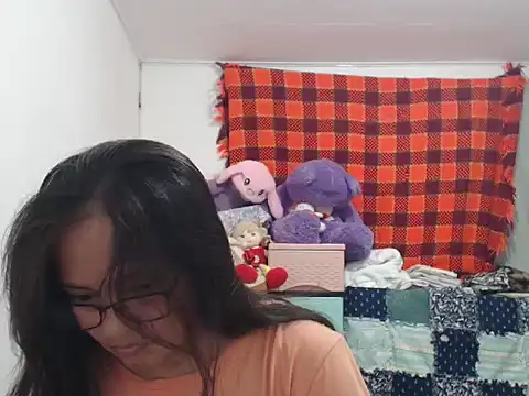 Snapshot of Kinkybela2025 chatting on October 2025 02:20:01 PM Kinkybela2025 online show from October 2025 02:20:01 PM