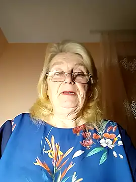 AmyLove353 online show from November 2025 08:42:01 PM