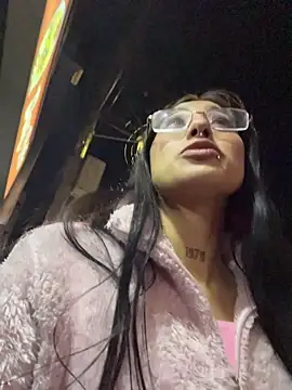 Violeet-Smith online show from October 2025 12:45:01 AM