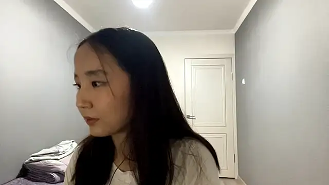 LiaPilksi online show from October 2025 06:51:01 PM