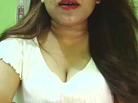 Snapshot of Safa_Pari chatting on October 2025 03:13:01 PM Safa Pari online show from October 2025 03:13:01 PM