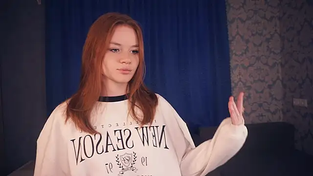 KarlynGow online show from November 2025 06:46:02 AM