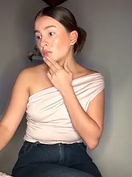 Talia Bonet online show from February 2026 01:17:01 PM