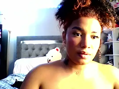 Nahomy Sara online show from March 2026 03:13:01 AM