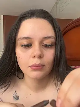 Snapshot of Selena_Roa chatting on May 2026 07:18:02 PM Selena Roa online show from May 2026 07:18:02 PM