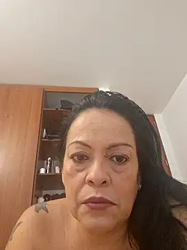 Snapshot of viviana-sexi chatting on April 2026 03:47:01 PM viviana-sexi online show from April 2026 03:47:01 PM