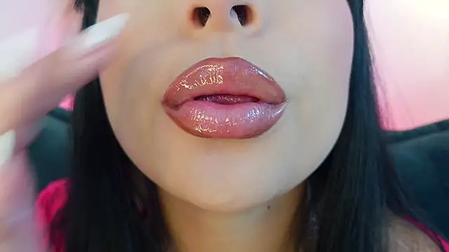 mia roux1 online show from April 2026 11:05:02 PM