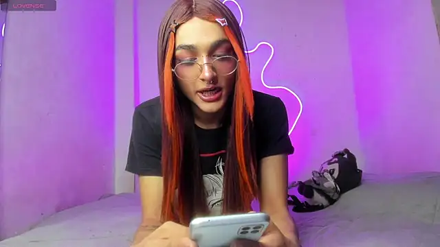 Snapshot of Mika__velvet chatting on October 2025 10:14:02 PM Mika  velvet online show from October 2025 10:14:02 PM