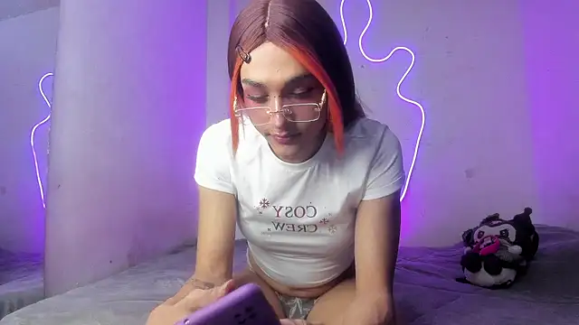 Mika  velvet online show from November 2025 09:04:01 PM