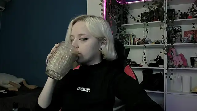 Holy Mistress S online show from November 2025 09:25:01 AM