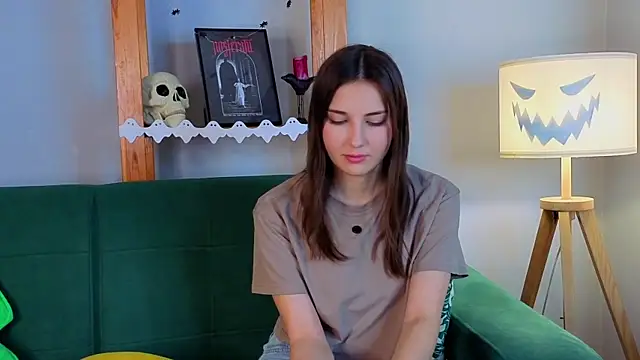 KateCahee online show from October 2025 01:40:01 AM