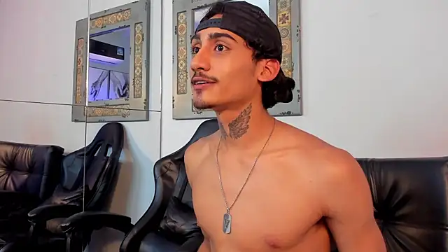 Mr Strike online show from October 2025 02:44:01 AM