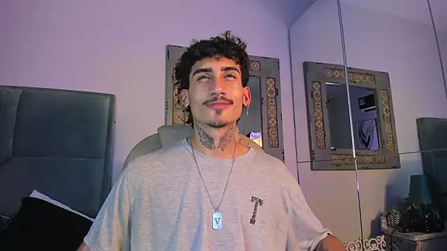 Mr Strike online show from December 2025 07:21:02 PM