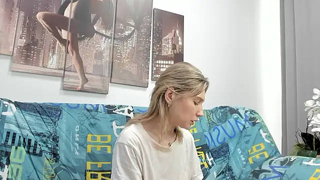 Tenderly Sophie online show from March 2026 01:34:02 AM