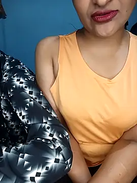 CoupleShow 432 online show from November 2025 04:33:01 PM