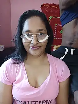 Snapshot of CoupleShow_432 chatting on May 2026 09:06:01 AM CoupleShow 432 online show from May 2026 09:06:01 AM