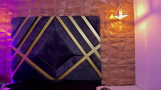 sydney miller  online show from April 2026 11:28:01 PM