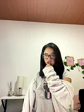 Evelinmiller97 online show from December 2025 01:59:02 AM