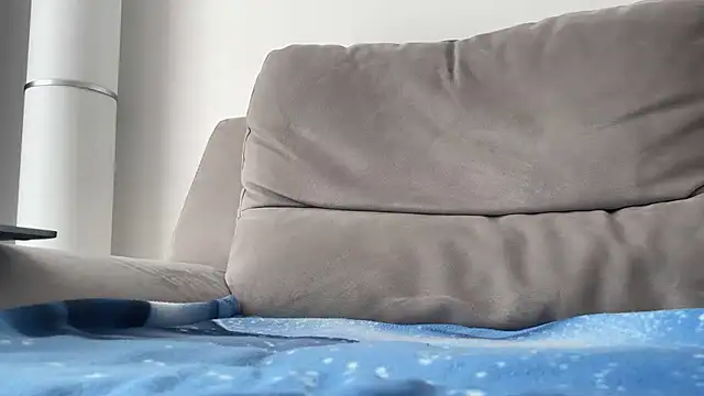 LukaShyGuy online show from April 2026 11:39:02 AM