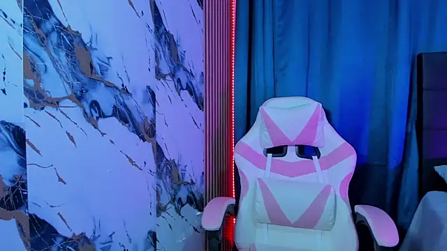 Scarlet DLuce online show from March 2026 09:04:01 AM