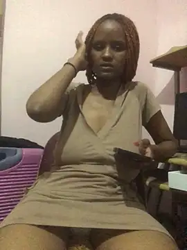 yummy-caramel online show from October 2025 08:00:02 PM