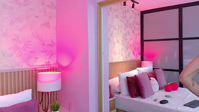 AdelineJhones online show from February 2026 02:21:01 PM