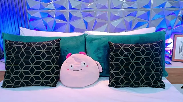 AdelineJhones online show from April 2026 02:42:01 PM