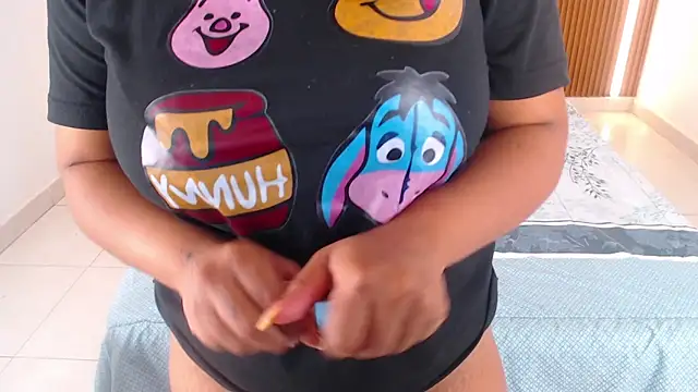 rosselyn  online show from March 2026 12:19:01 PM