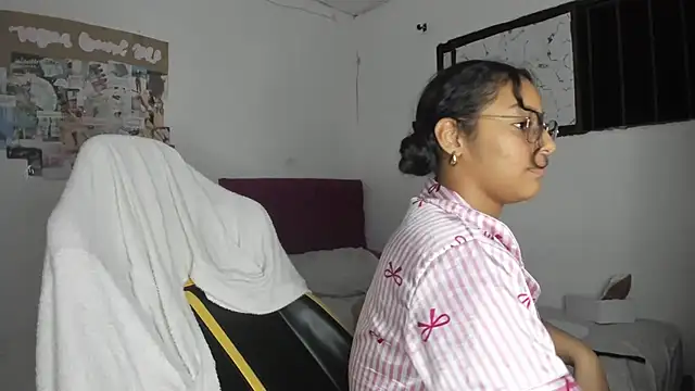 emily stars1 online show from March 2026 07:23:01 AM