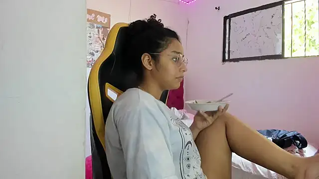 emily stars1 online show from March 2026 05:24:02 PM