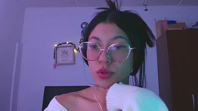 LissyM online show from November 2025 09:28:01 PM