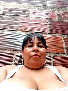 Snapshot of mother2-divorced chatting on April 2026 08:57:02 PM mother2-divorced online show from April 2026 08:57:02 PM