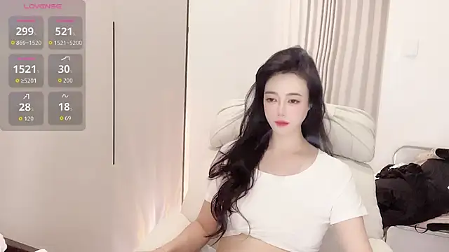 Snapshot of Follyise chatting on June 2026 08:18:02 AM Follyise online show from June 2026 08:18:02 AM